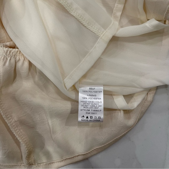 NWT Strut & Bolt for Vici cream halter top with tie - Picture 15 of 16